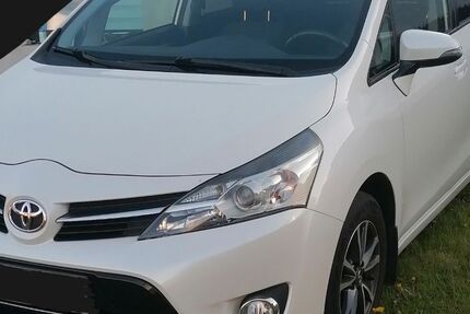Toyota Verso 215.800 km 8.399 &euro; Grünberg 35305