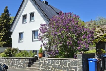 Haus Herborn - 2 Zimmer, 85 m&sup2;, 290.000&euro; | Angebot:26635200