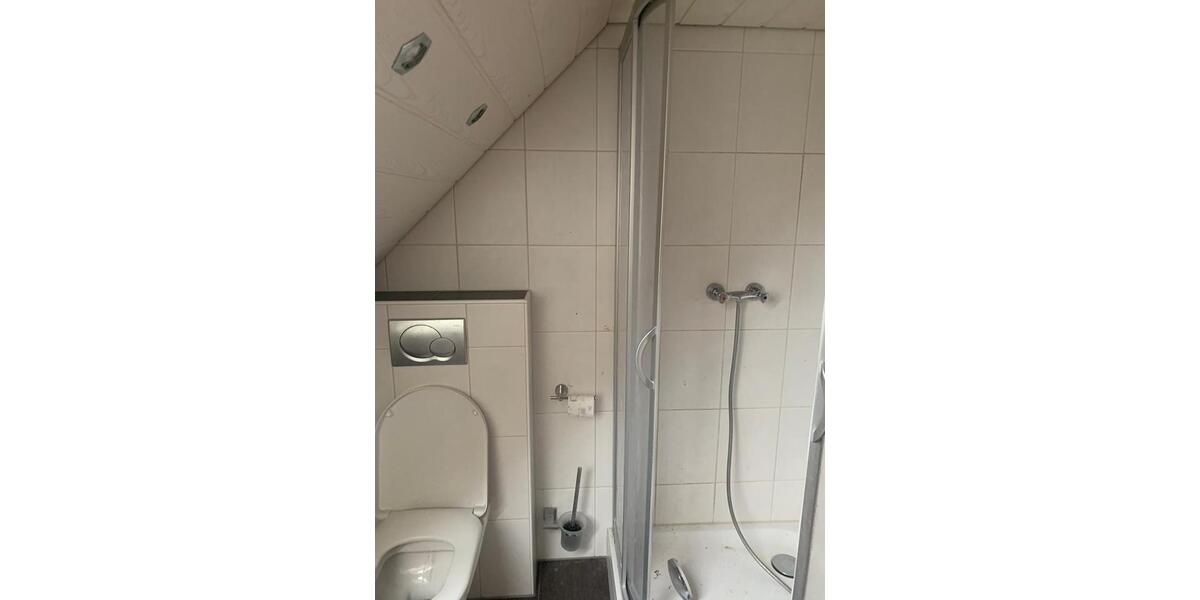 Einfamilienhaus Marburg - 9 Zimmer, 135 m&sup2;, 1.250&euro; | Angebot:24840440