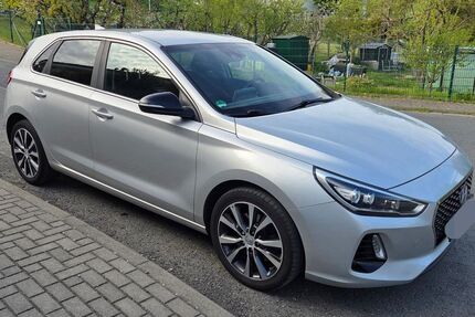 Hyundai i30 165.000 km 7.100 &euro; Usingen 61250