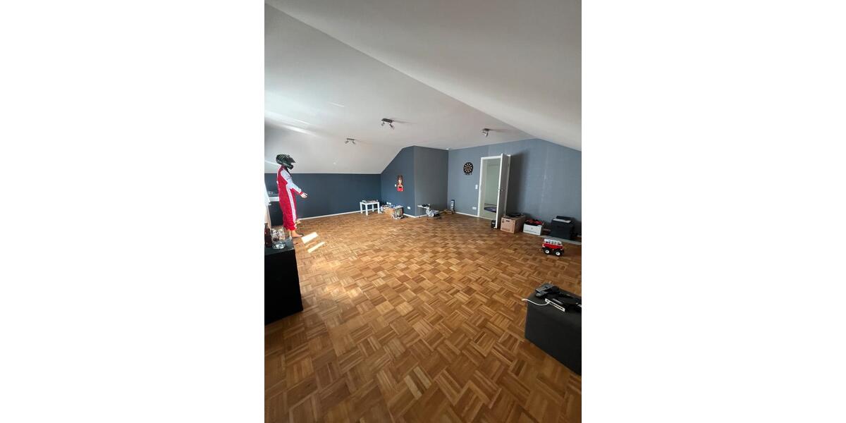 Einfamilienhaus Biebertal - 9 Zimmer, 280 m&sup2;, 650.000&euro; | Angebot:25428204