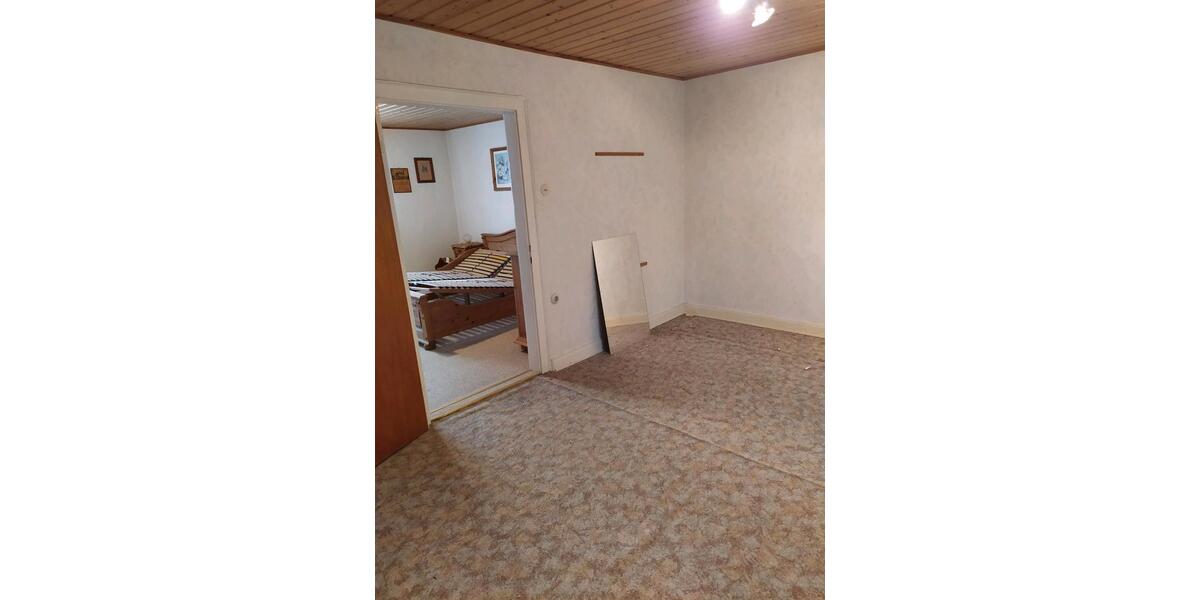 Einfamilienhaus Solms - 3 Zimmer, 120 m&sup2;, 265.000&euro; | Angebot:22954360