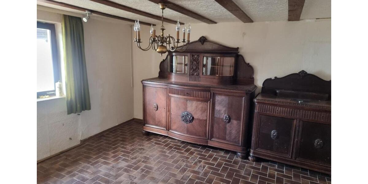 Einfamilienhaus Wetzlar Münchholzhausen - 11 Zimmer, 214 m&sup2;, 290.000&euro; | Angebot:25831549