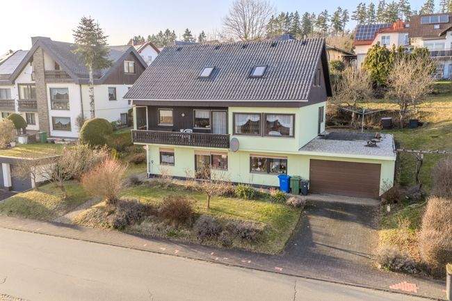 Einfamilienhaus Bad Endbach - 8 Zimmer, 204 m&sup2;, 213.000&euro; | Angebot:25726242