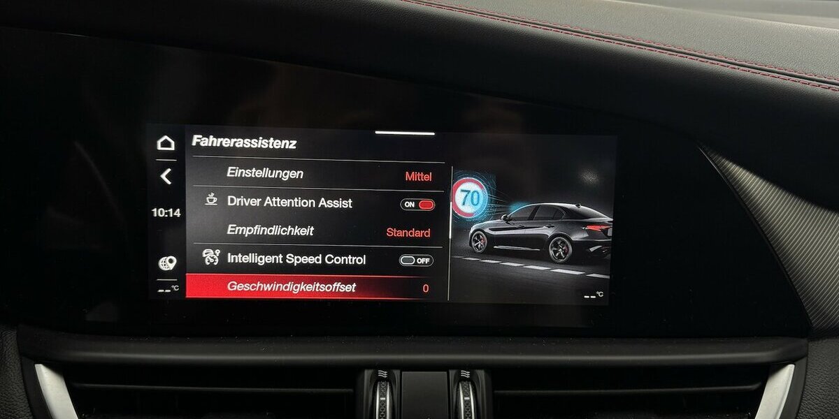 Alfa Romeo Giulia 2.0 Competizione Q4 Turbo Panoramadach 14.303 km 38.460 &euro; Lich 35423