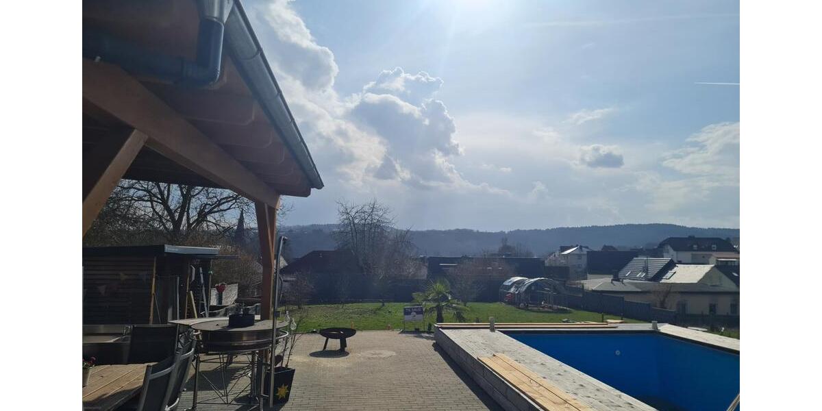 Einfamilienhaus Aßlar - 8 Zimmer, 270 m&sup2;, 630.000&euro; | Angebot:25392335