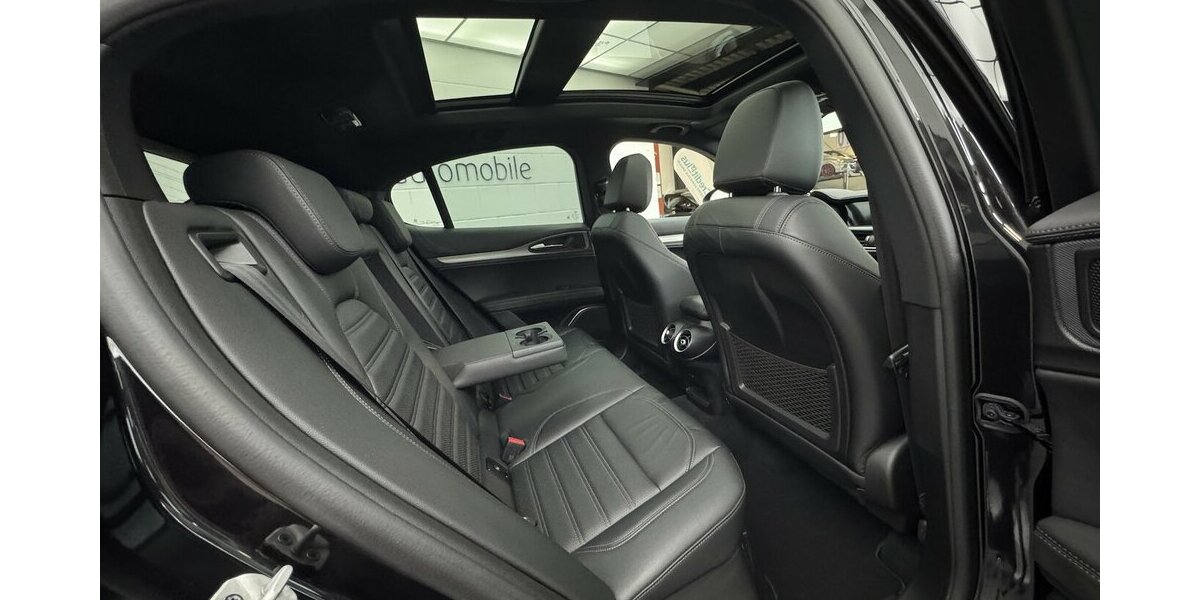 Alfa Romeo Stelvio 2.2 D Veloce Q4 1.Hand Panodach 37.600 km 35.320 &euro; Lich 35423