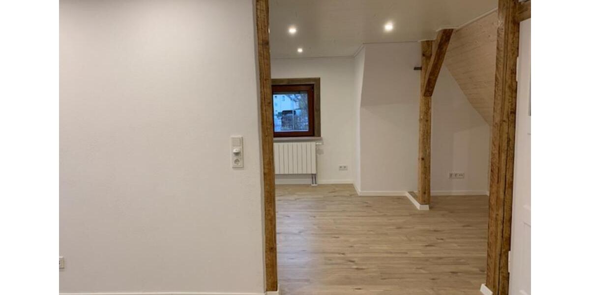 Dachgeschoßwohnung Herborn - 2 Zimmer, 60 m&sup2;, 800&euro; | Angebot:25959572