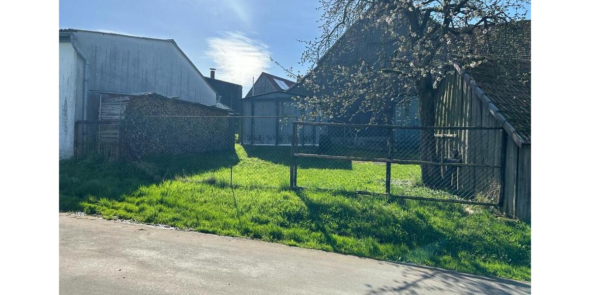 Bauernhaus, Landhaus Grünberg - 10 Zimmer, 260 m&sup2;, 285.000&euro; | Angebot:26692827