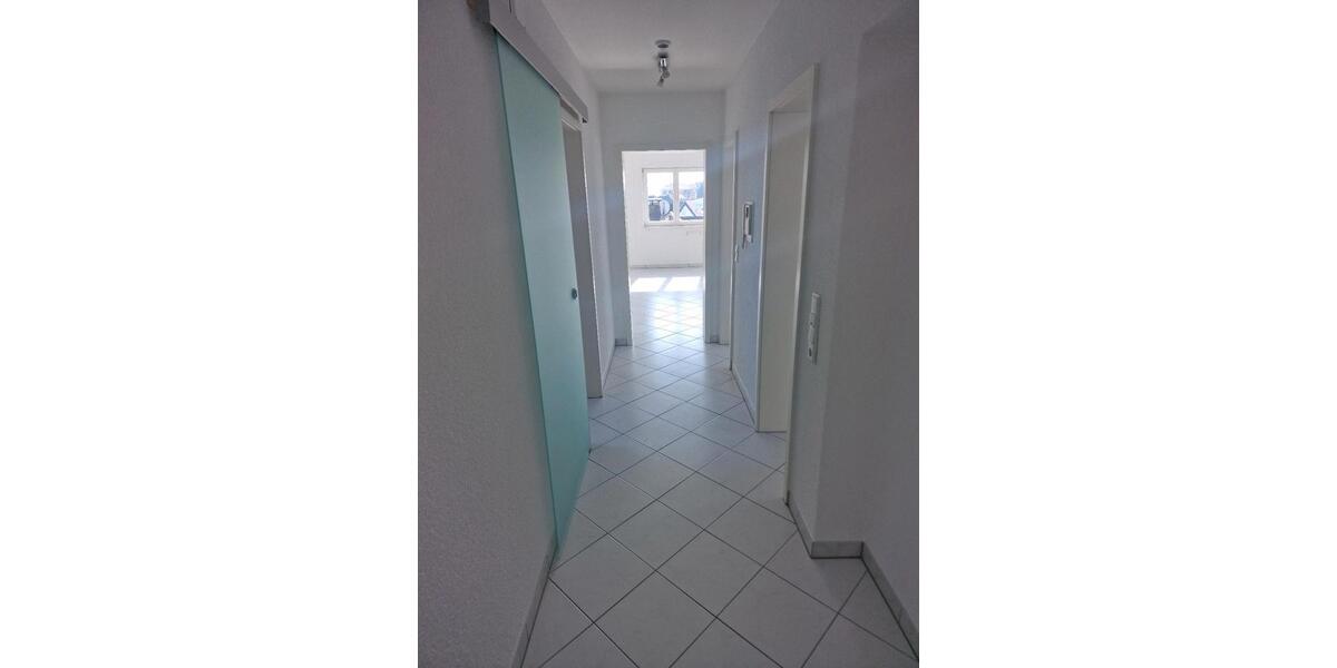 Dachgeschoßwohnung Wölfersheim - 1 Zimmer, 65 m&sup2;, 750&euro; | Angebot:25475951