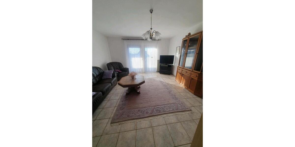 Erdgeschoßwohnung Homberg (Ohm) - 4 Zimmer, 120 m&sup2;, 180.000&euro; | Angebot:26386749
