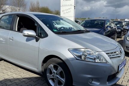 Toyota Auris 135.799 km 6.900 &euro; Münzenberg-Gambach 35516