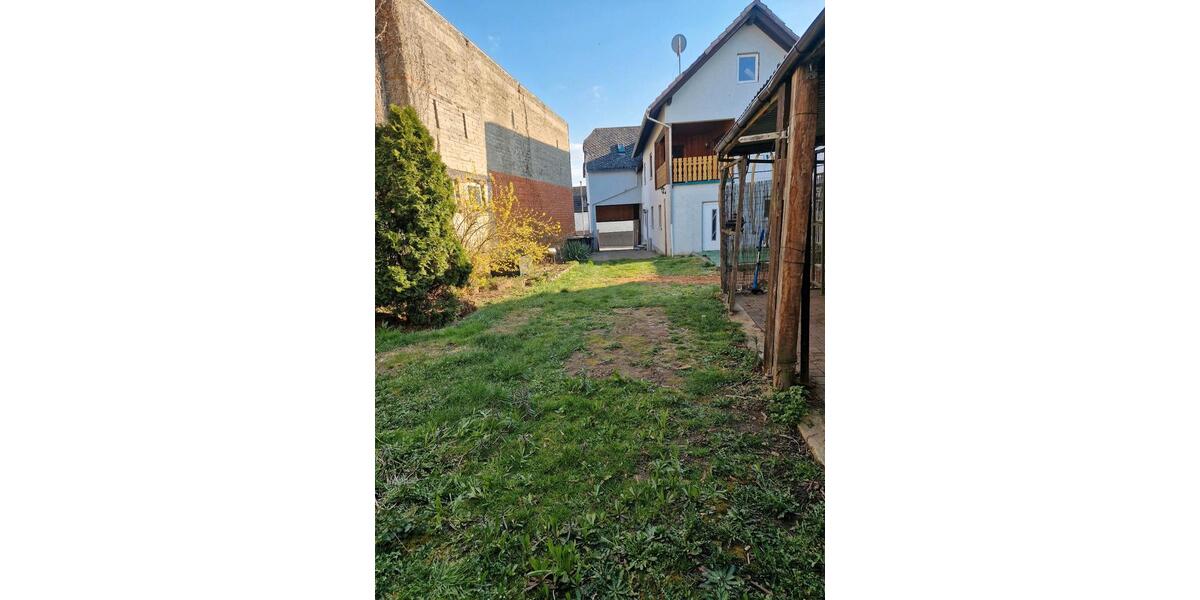 Einfamilienhaus Schöffengrund - 7 Zimmer, 176 m&sup2;, 260.000&euro; | Angebot:25852929