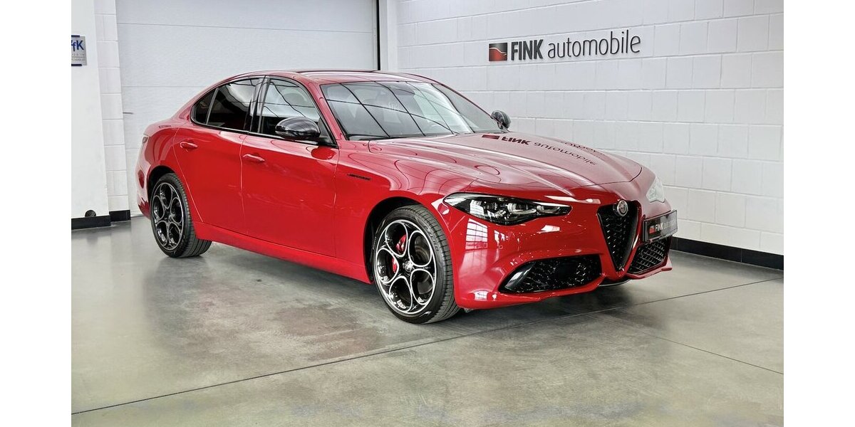 Alfa Romeo Giulia Competizione Q4 Turbo CarPlay Kamera 8.960 km 36.220 &euro; Lich 35423