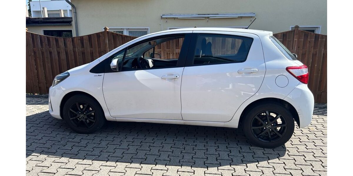 Toyota Yaris 38.060 km 13.450 &euro; Butzbach 35510