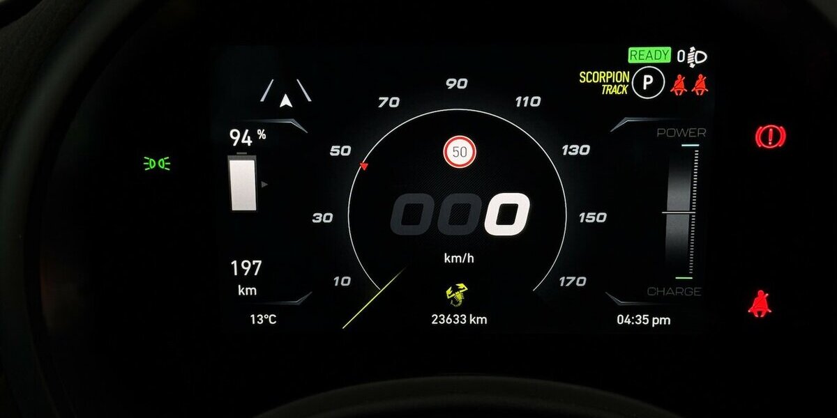 Abarth 500C -e Cabrio Scorpionissima TURISMO 42 kWh 23.700 km 26.620 &euro; Lich 35423