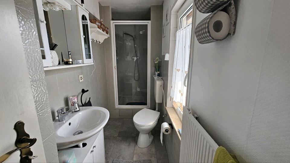 Mehrfamilienhaus, Wohnhaus Lich - 9 Zimmer, 160 m&sup2;, 330.000&euro; | Angebot:25876197