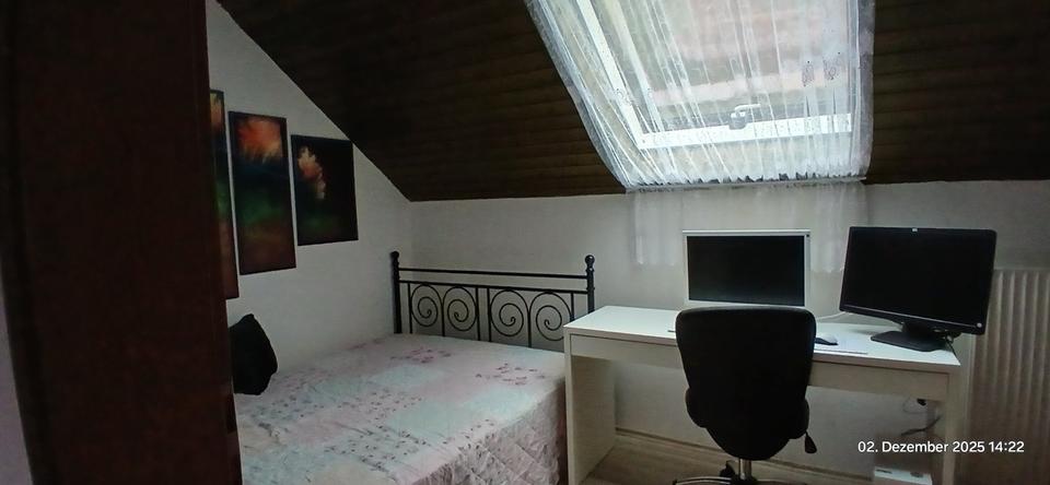 Dachgeschoßwohnung Aßlar - 5 Zimmer, 120 m&sup2;, 1.100&euro; | Angebot:23795100