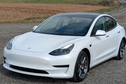 Tesla Model 3 62.650 km 25.950 &euro; Ehringshausen 35630
