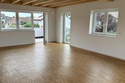 Haus Gießen Wieseck - 2.5 Zimmer, 124 m&sup2;, 1.700&euro; | Angebot:24731741