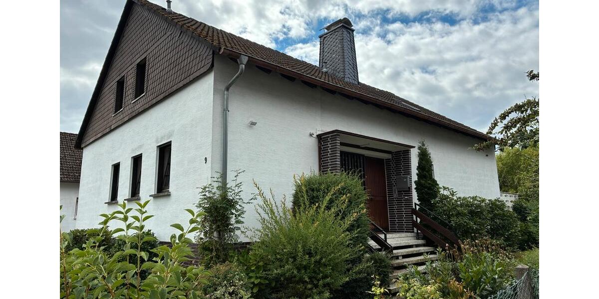 Einfamilienhaus Marburg Cappel - 9 Zimmer, 170 m&sup2;, 399.999&euro; | Angebot:27263431