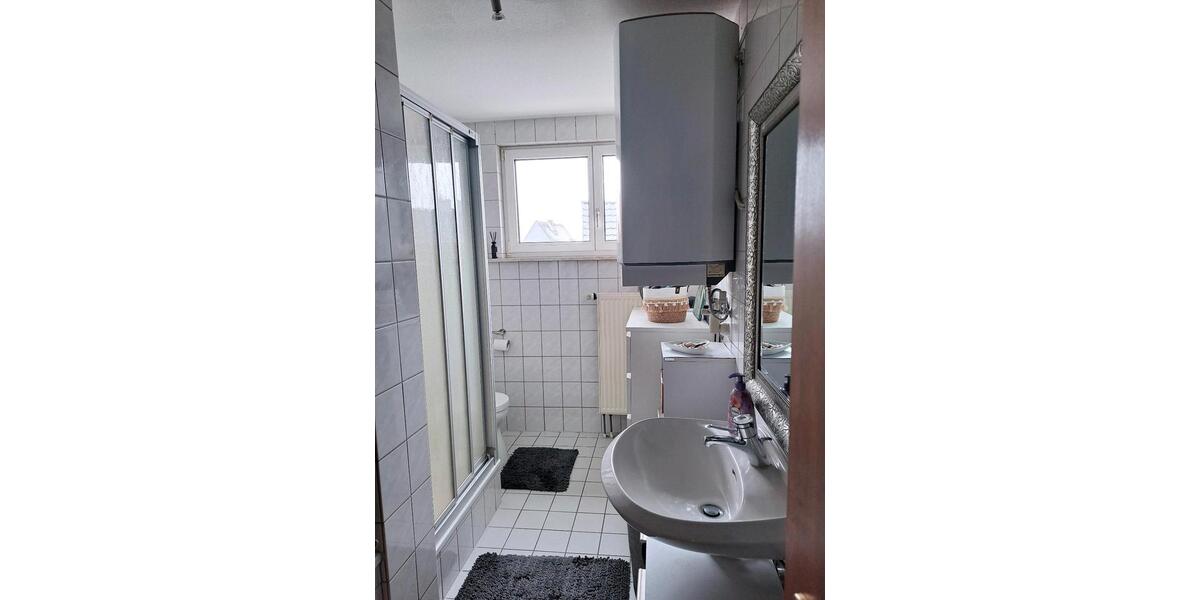 Dachgeschoßwohnung Wölfersheim - 2 Zimmer, 72 m&sup2;, 650&euro; | Angebot:25149409