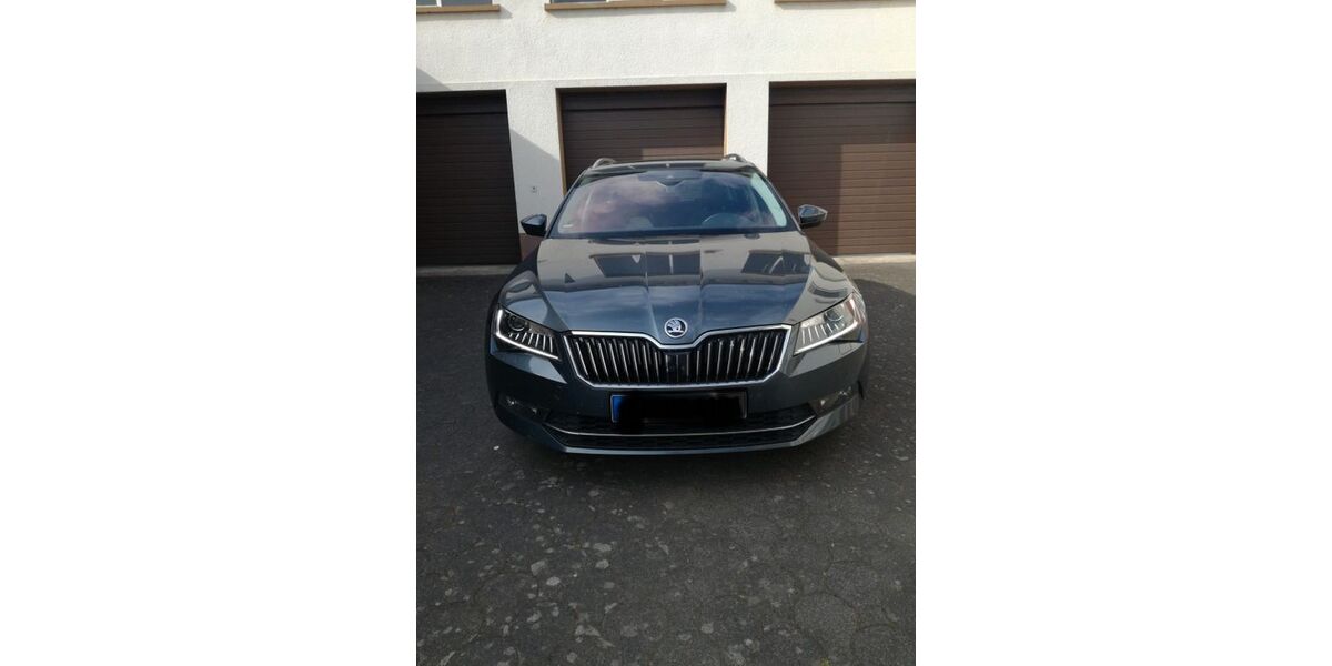 Skoda Superb 100.924 km 21.000 &euro; Giessen 35396