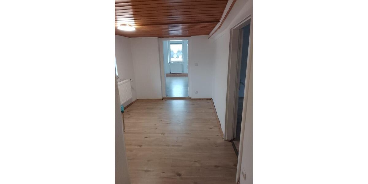 Etagenwohnung Staufenberg - 4 Zimmer, 100 m&sup2;, 850&euro; | Angebot:24833657