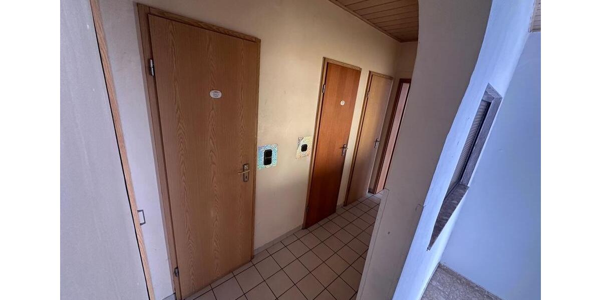 Einfamilienhaus Linden - 6 Zimmer, 220 m&sup2;, 420.000&euro; | Angebot:27023922