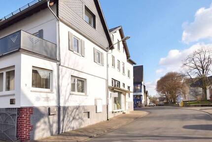 Haus Buseck Großen-Buseck - 7 Zimmer, 172 m&sup2;, 1.400&euro; | Angebot:26642296