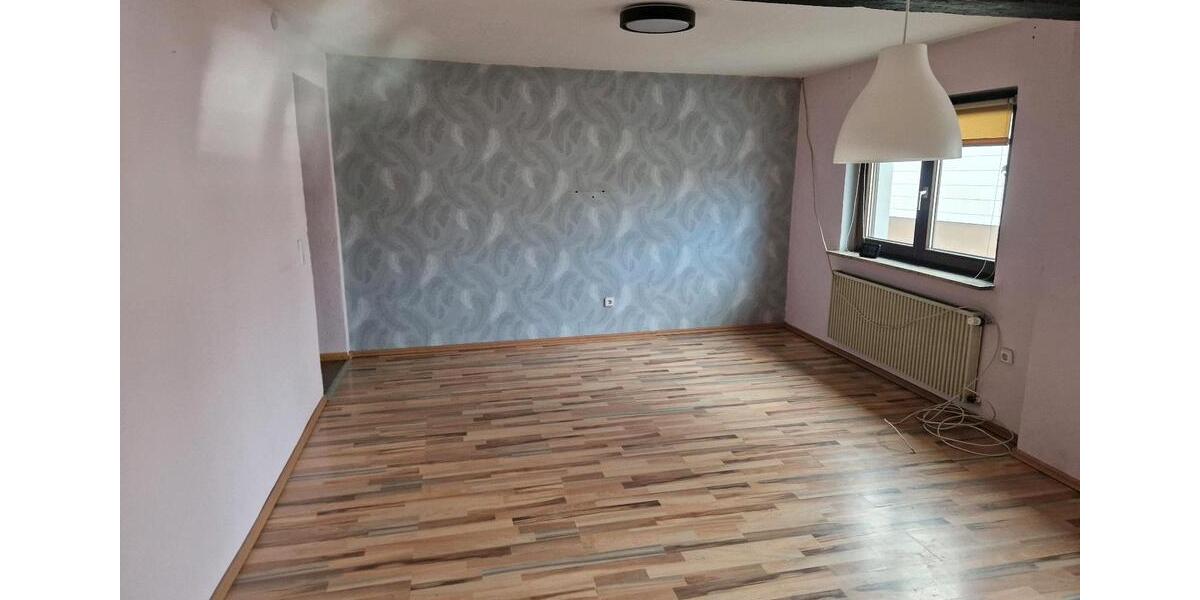 Einfamilienhaus Schöffengrund - 7 Zimmer, 176 m&sup2;, 260.000&euro; | Angebot:25852929