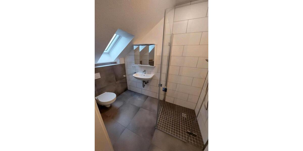 Dachgeschoßwohnung Aßlar - 2 Zimmer, 50 m&sup2;, 600&euro; | Angebot:26020939