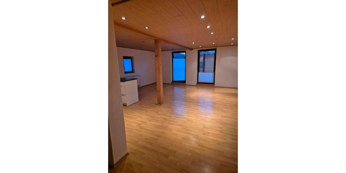 Etagenwohnung Bad Endbach - 2 Zimmer, 92 m&sup2;, 890&euro; | Angebot:25280478