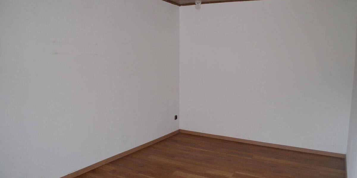 Etagenwohnung Grävenwiesbach Mönstadt - 2 Zimmer, 68 m&sup2;, 570&euro; | Angebot:25928500