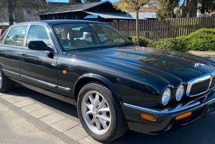 Jaguar XJ8 175.300 km 6.900 &euro; Butzbach 35510