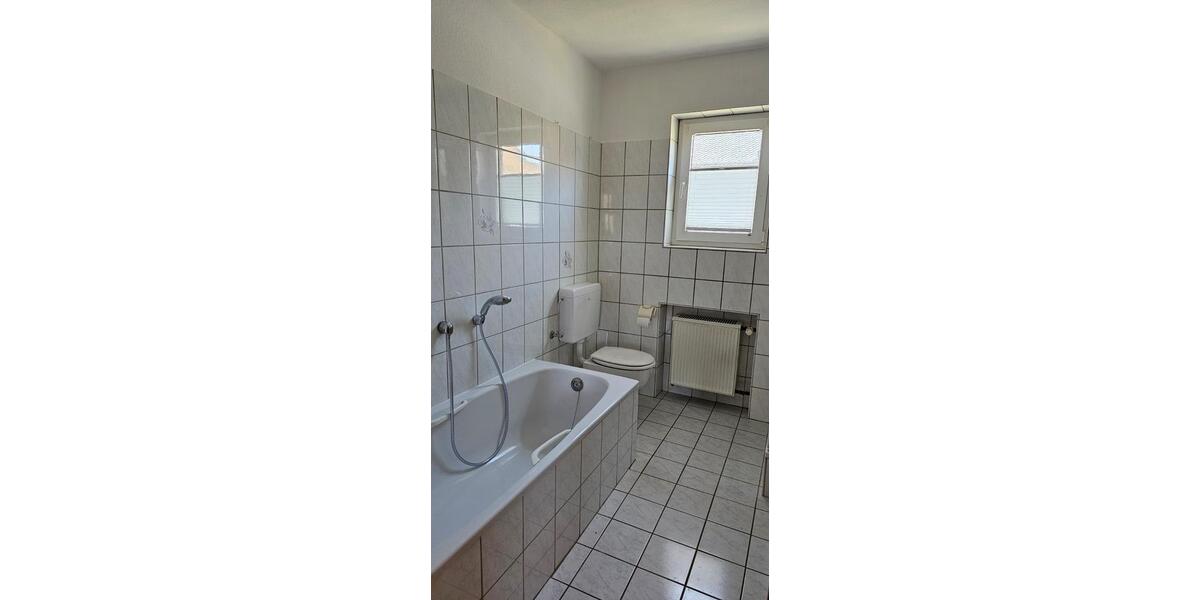 Erdgeschoßwohnung Herborn - 3 Zimmer, 95 m&sup2;, 1.000&euro; | Angebot:25613828