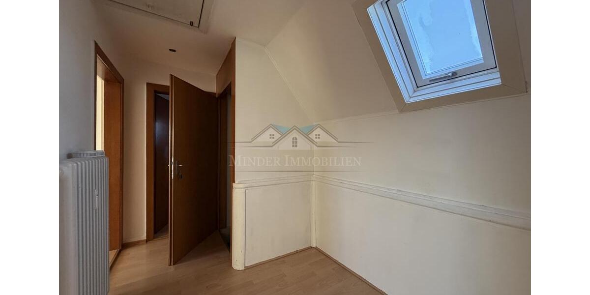 Dachgeschoßwohnung Butzbach - 4 Zimmer, 80 m&sup2;, 650&euro; | Angebot:25145312