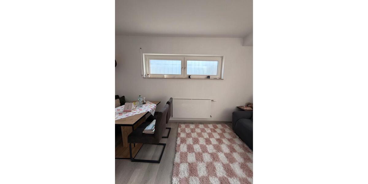 Etagenwohnung Linden - 2 Zimmer, 45 m&sup2;, 670&euro; | Angebot:25592148