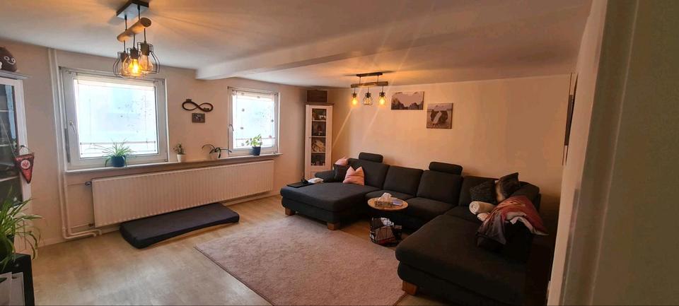 Etagenwohnung Butzbach - 6 Zimmer, 160 m&sup2;, 1.365&euro; | Angebot:25332201