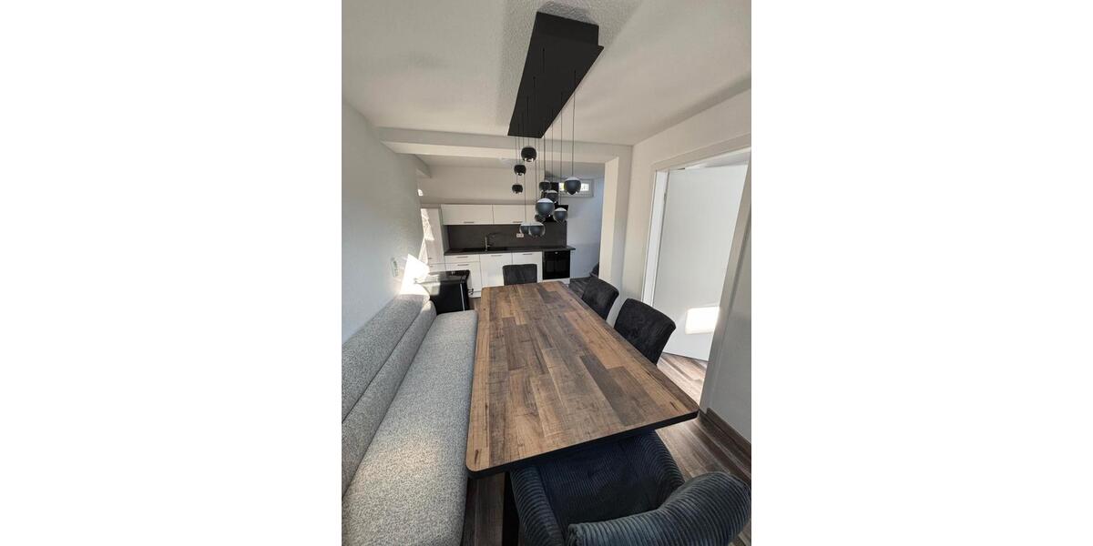 Etagenwohnung Gießen - 4 Zimmer, 14 m&sup2;, 400&euro; | Angebot:26648517