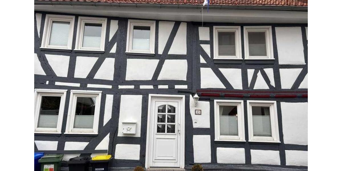Einfamilienhaus Grünberg - 5 Zimmer, 130 m&sup2;, 1.100&euro; | Angebot:25149960