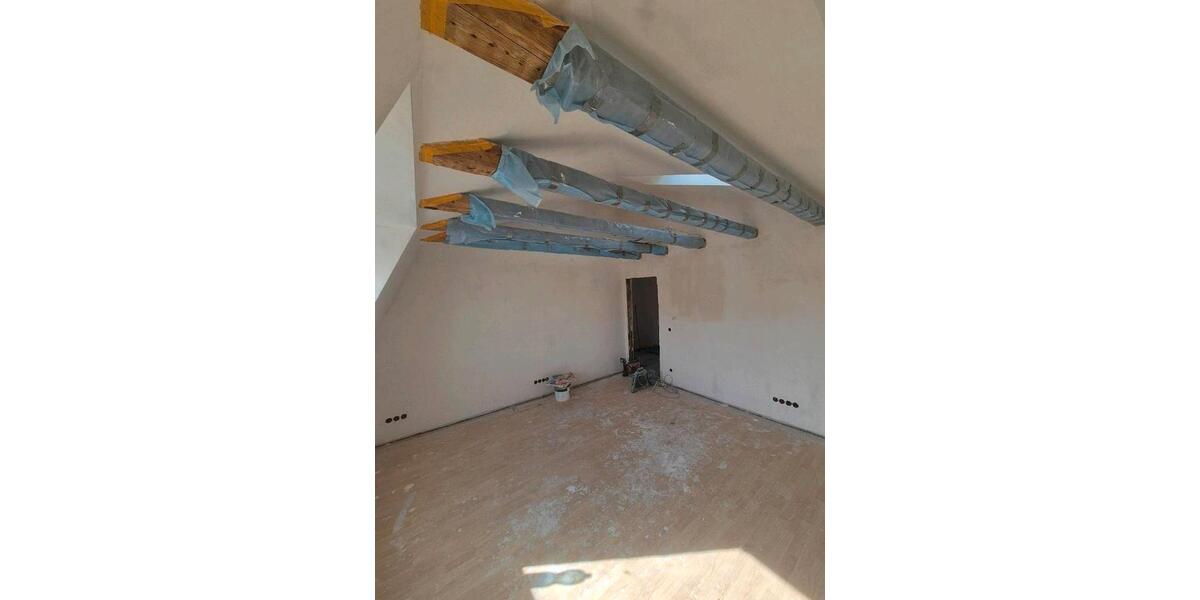 Dachgeschoßwohnung Friedberg (Hessen) - 4 Zimmer, 60 m&sup2;, 900&euro; | Angebot:26674932