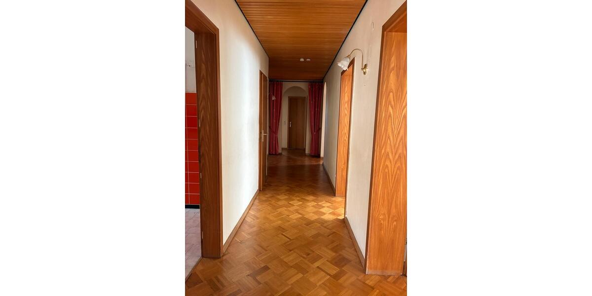 Einfamilienhaus Marburg Cappel - 9 Zimmer, 170 m&sup2;, 399.999&euro; | Angebot:27263431