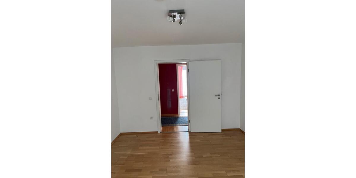 Etagenwohnung Marburg Cappel - 3 Zimmer, 71 m&sup2;, 1.000&euro; | Angebot:25934570