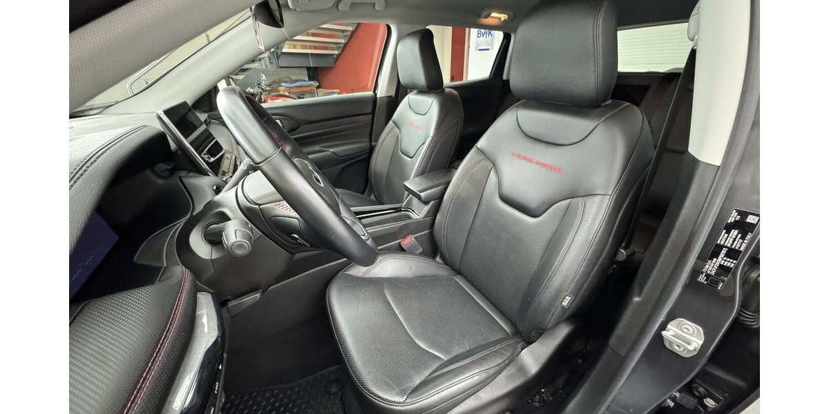 Jeep Compass Trailhawk Plug-In Hybrid 4WD 1.Hand LED 27.100 km 25.890 &euro; Lich 35423