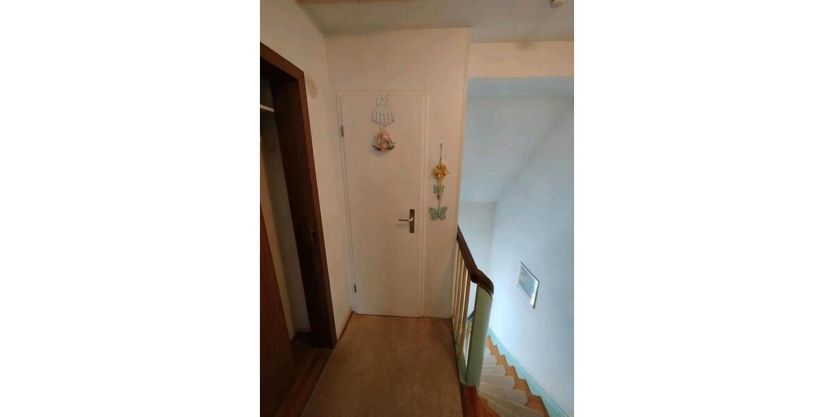 Dachgeschoßwohnung Marburg Cappel - 4 Zimmer, 75 m&sup2;, 225.000&euro; | Angebot:26502333