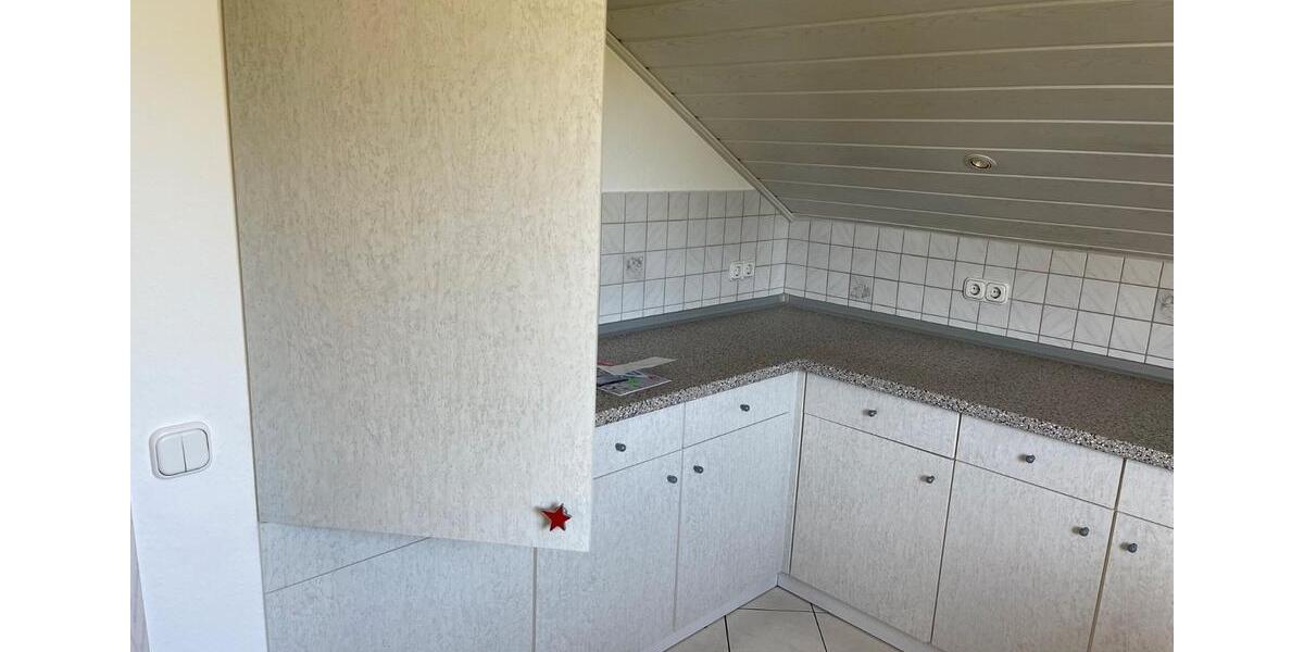 Dachgeschoßwohnung Hungen - 4 Zimmer, 108 m&sup2;, 780&euro; | Angebot:26634051
