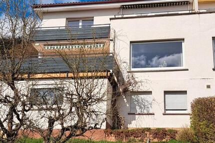 Haus Marburg - 13 Zimmer, 390 m&sup2;, 850.000&euro; | Angebot:26001979