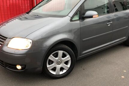 VW Touran 183.569 km 1.999 &euro; Diezenbach 63128