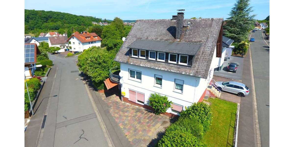 Einfamilienhaus Solms - 9 Zimmer, 208 m&sup2;, 345.000&euro; | Angebot:25626178